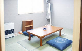 Aホール 僧侶控室